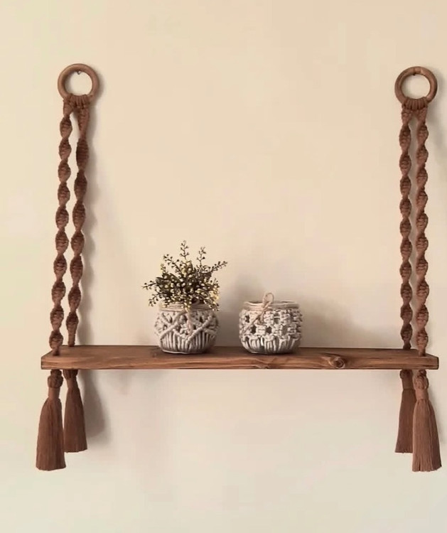 شلف چوبی و مکرومه